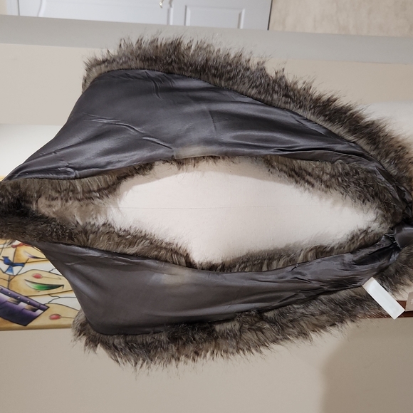 Collar and glove set - Picture 7 of 10